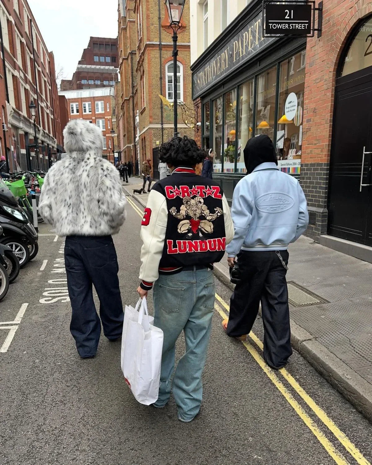 LUNDUN Brand Luxury Oversize Streetwear Embroidery Patch Jacket For Men